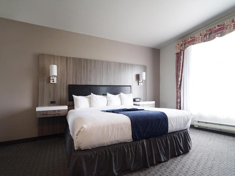 MorningGlory Hotel, Resort & Suites image