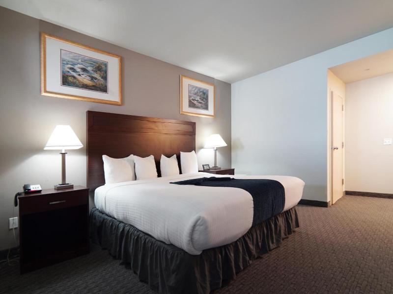 MorningGlory Hotel, Resort & Suites image