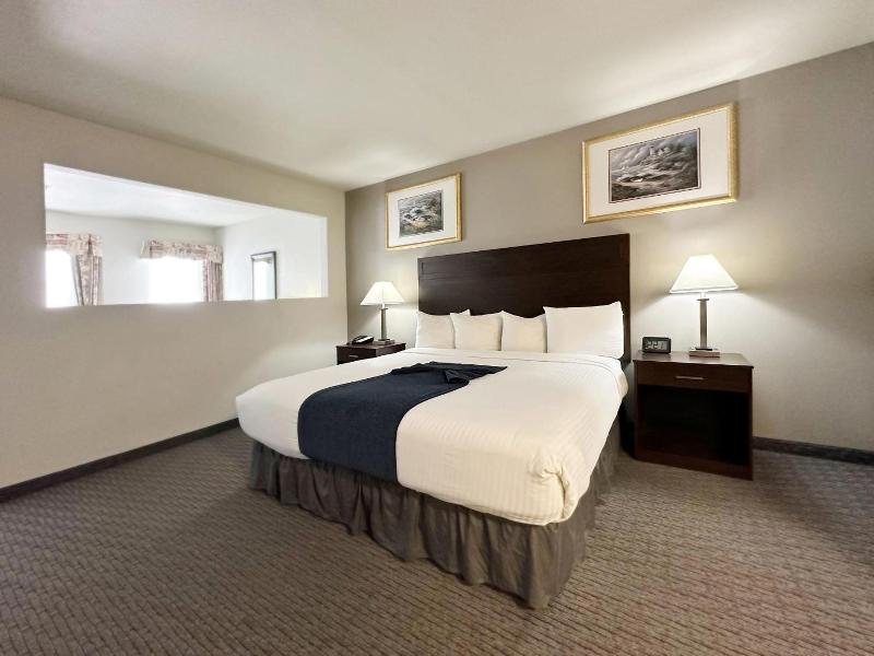 MorningGlory Hotel, Resort & Suites image