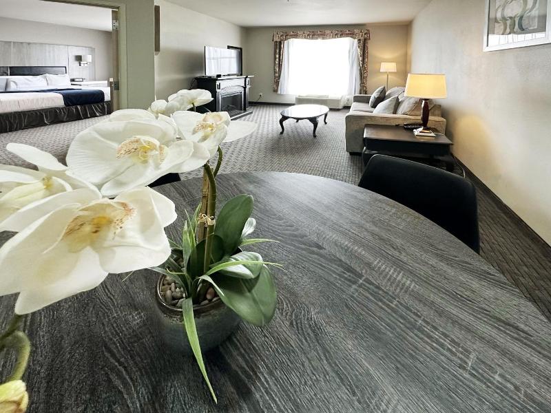 MorningGlory Hotel, Resort & Suites image