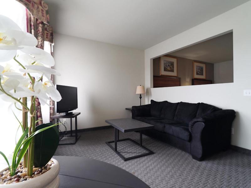 MorningGlory Hotel, Resort & Suites image