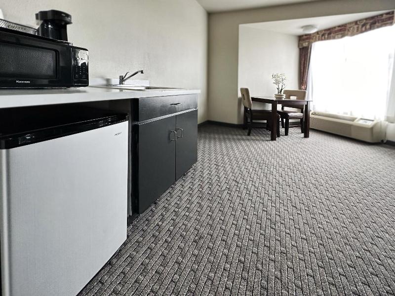 MorningGlory Hotel, Resort & Suites image