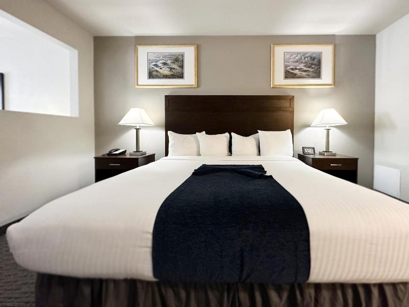 MorningGlory Hotel, Resort & Suites image