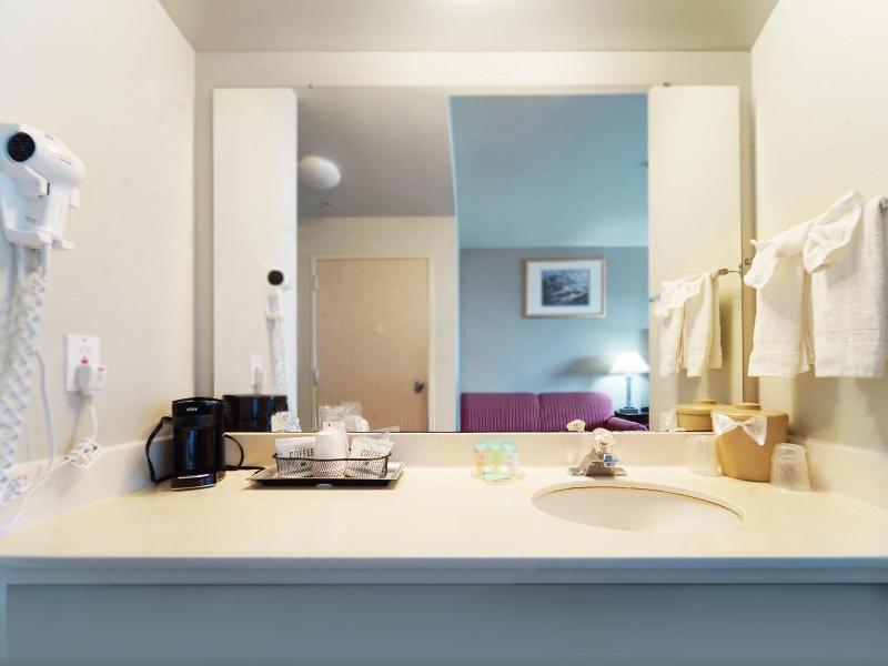 MorningGlory Hotel, Resort & Suites image
