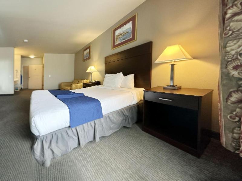 MorningGlory Hotel, Resort & Suites image