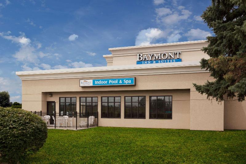 BAYMONT INN AND SUITES ST. JOS
