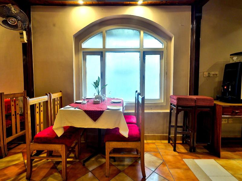 Oyo 16545 Hotel Kant image