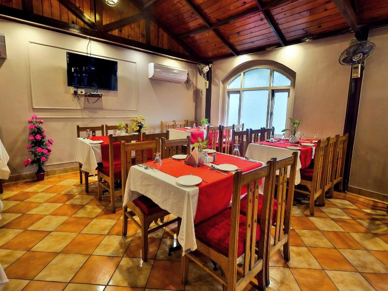 Oyo 16545 Hotel Kant image