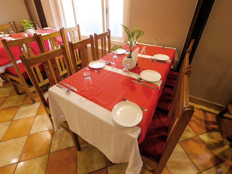 Oyo 16545 Hotel Kant image
