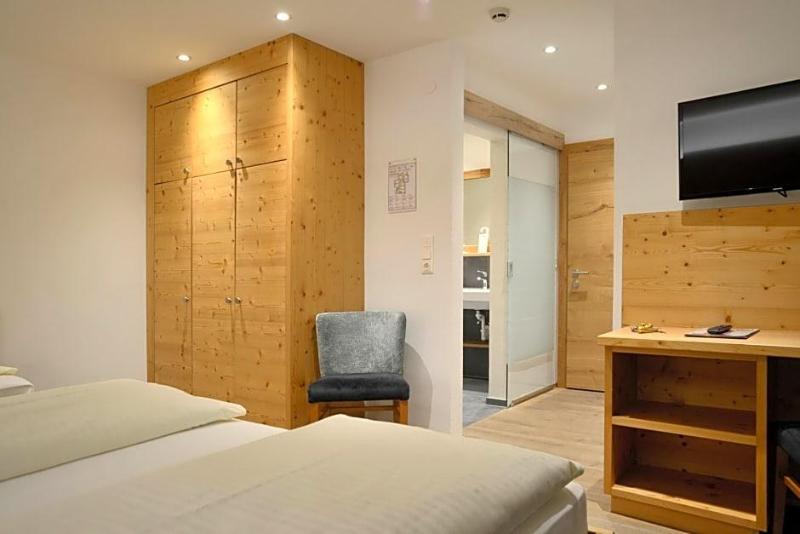 Hotel Platzl image