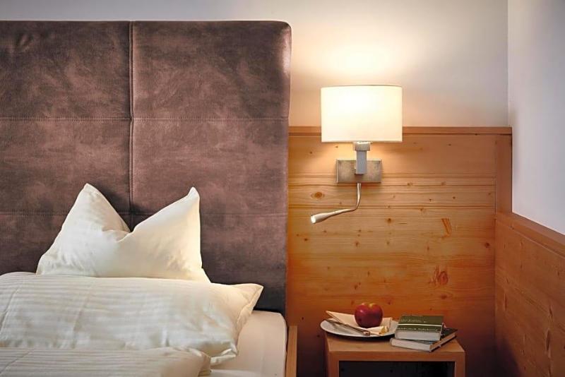 Hotel Platzl image