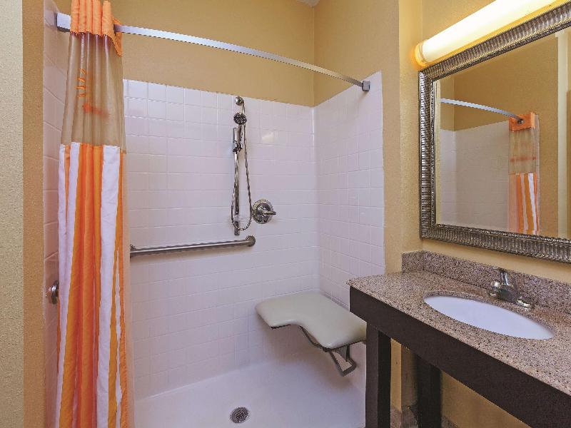 La Quinta Inn & Suites Angleton