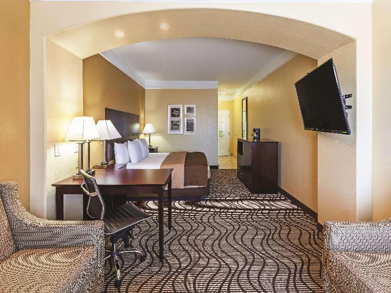 La Quinta Inn & Suites Angleton