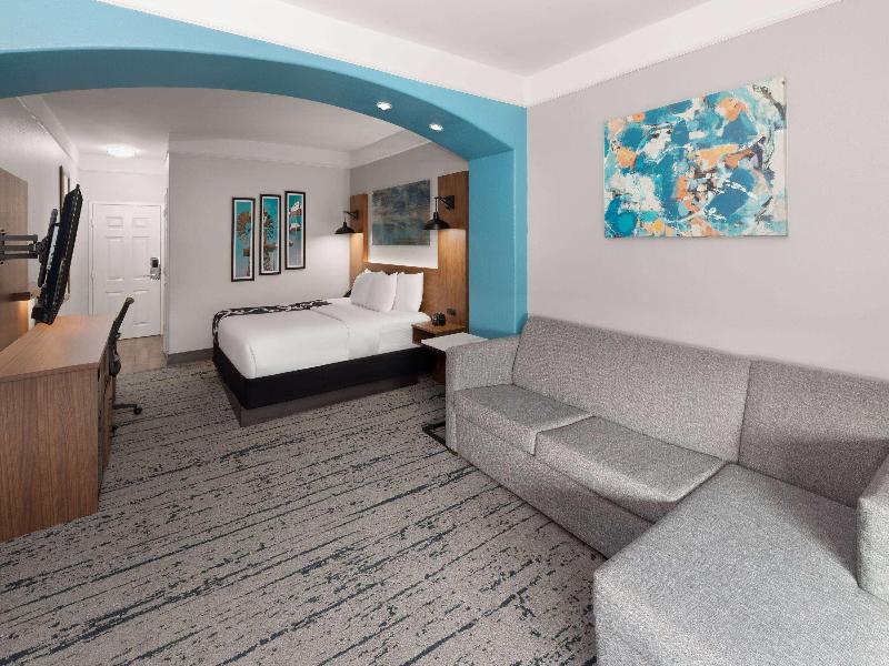 La Quinta Inn & Suites Angleton