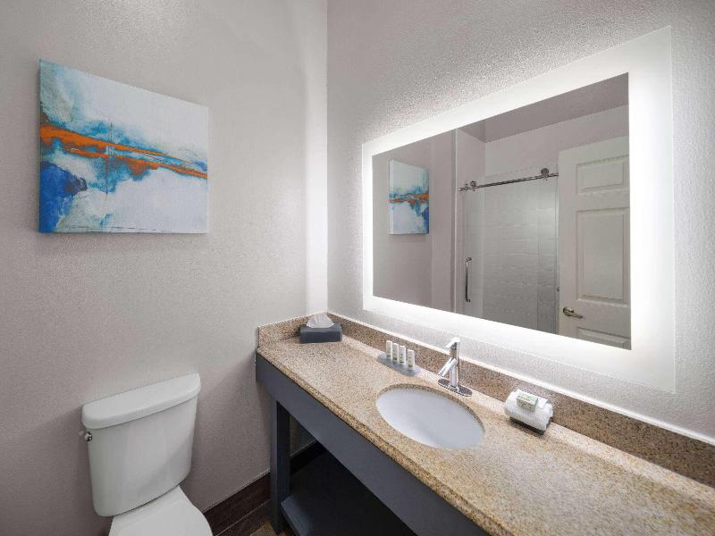 La Quinta Inn & Suites Angleton