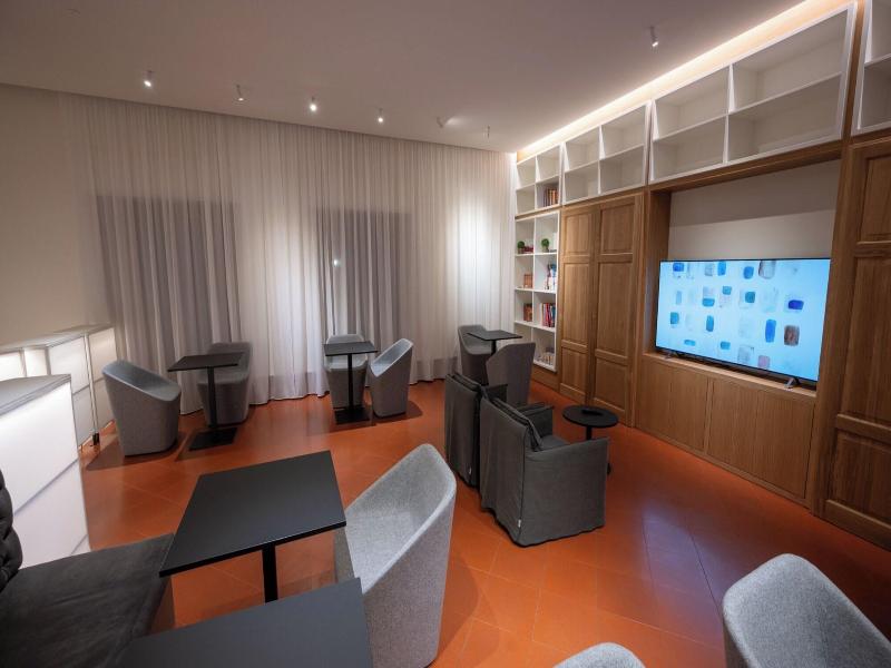 Moderno image