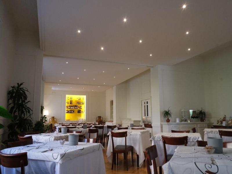 Moderno image