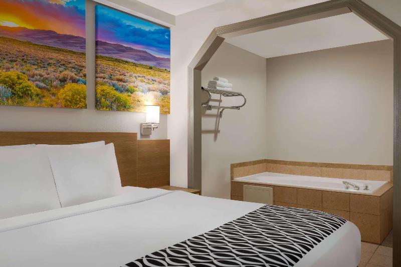 Days Inn by Wyndham Covington image