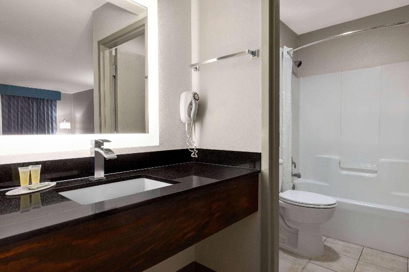 Days Inn by Wyndham Covington image