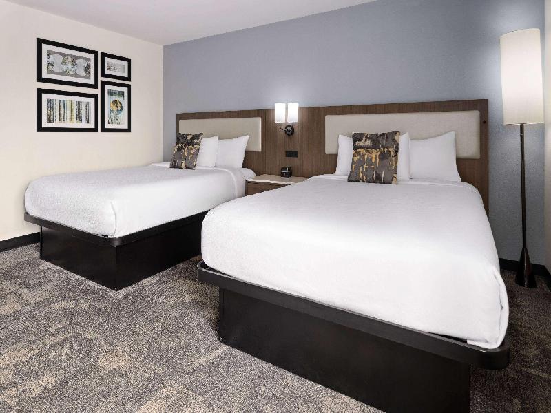 La Quinta Inn & Suites Atlanta South - Newnan image