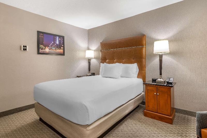 Drury Inn & Suites Airport Atlanta image