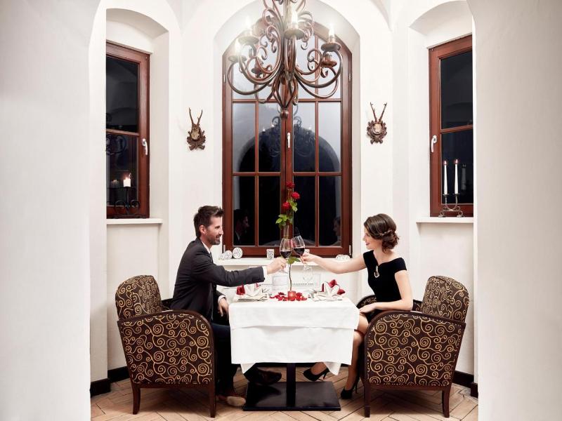 Schlosshotel Kassegg image
