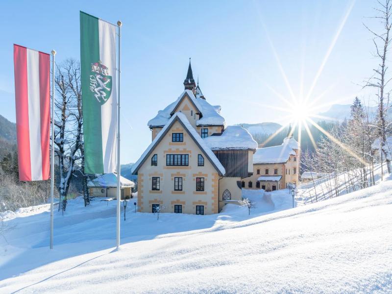Schlosshotel Kassegg image