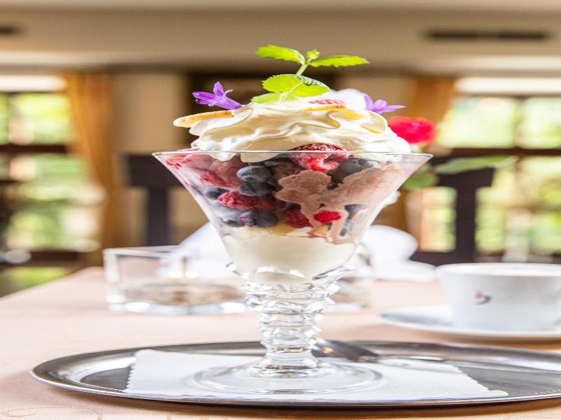 Schlosshotel Kassegg image