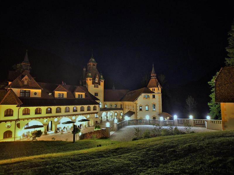 Schlosshotel Kassegg image