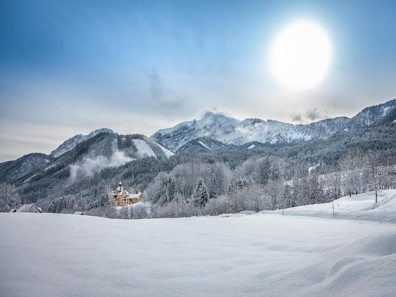 Schlosshotel Kassegg image