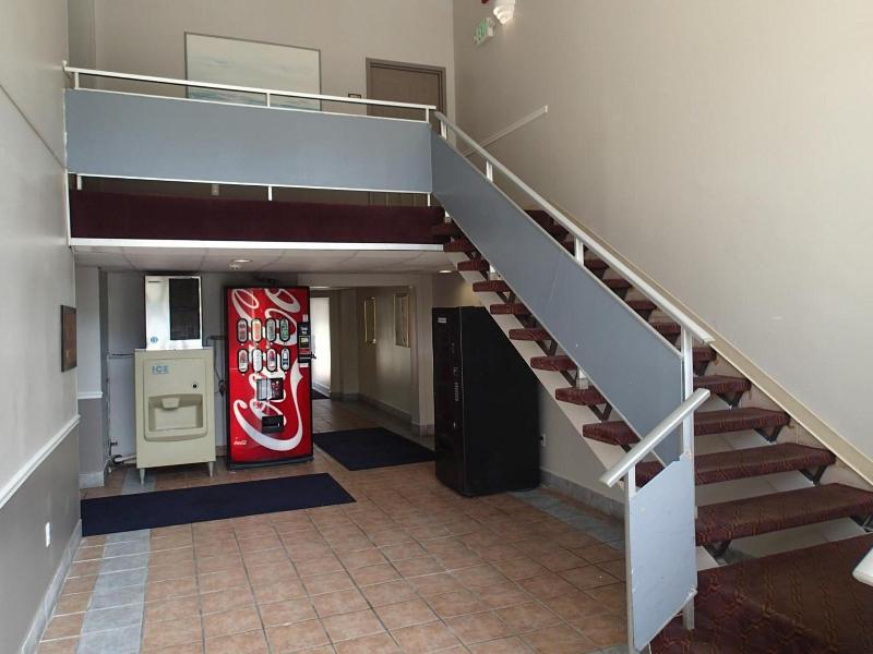 Crystal Inn image