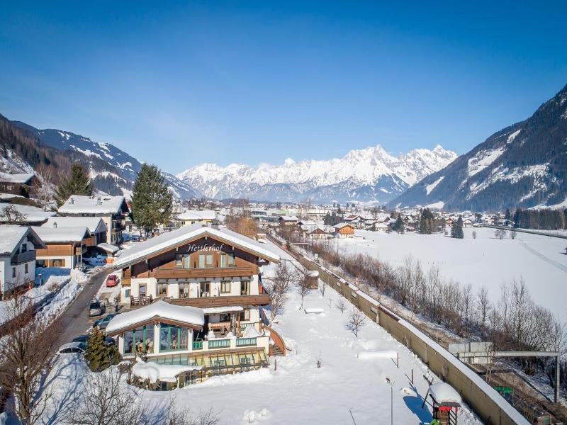 Hettlerhof image