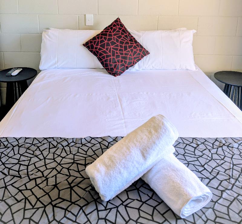 Lumina Motel Gladstone (Formerly Camelot Motel) image