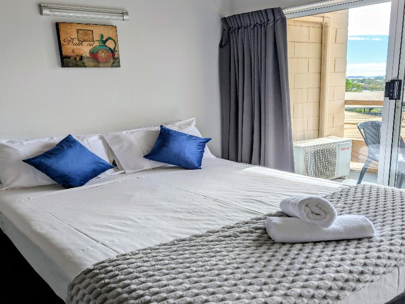 Lumina Motel Gladstone (Formerly Camelot Motel) image