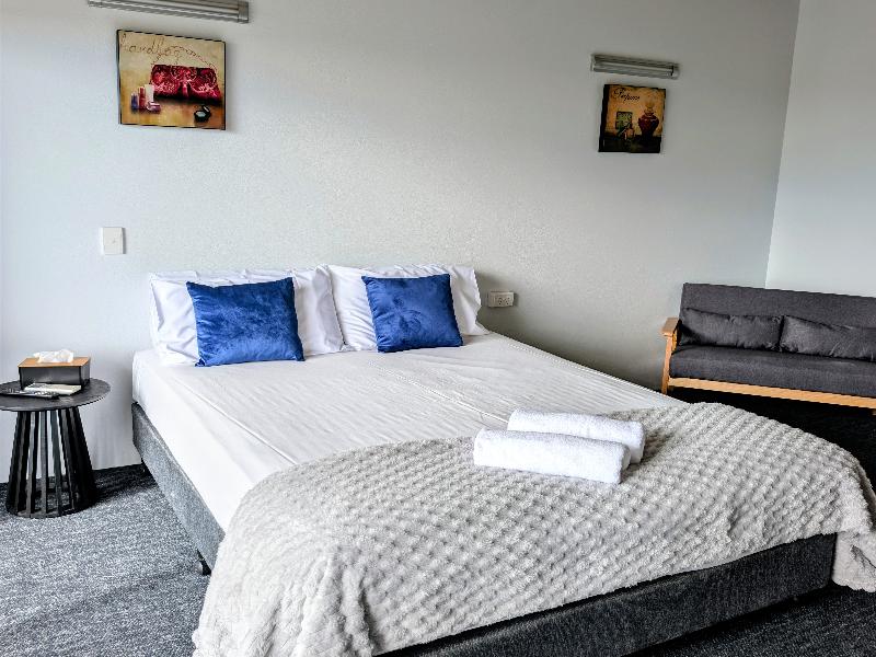 Lumina Motel Gladstone (Formerly Camelot Motel) image