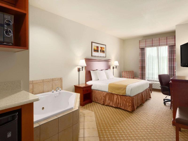 Country Inn & Suites by Radisson, Tifton, GA image