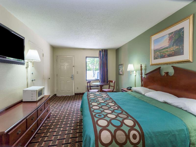 Super 8 by Wyndham Norcross/I-85 Atlanta image