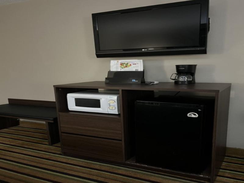 Super 8 by Wyndham Norcross/I-85 Atlanta image