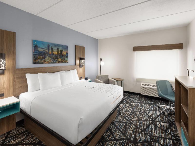 La Quinta Inn & Suites Atlanta Roswell image