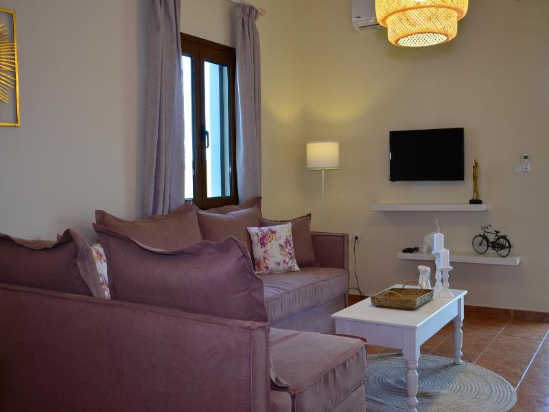 Villa Elianthos image