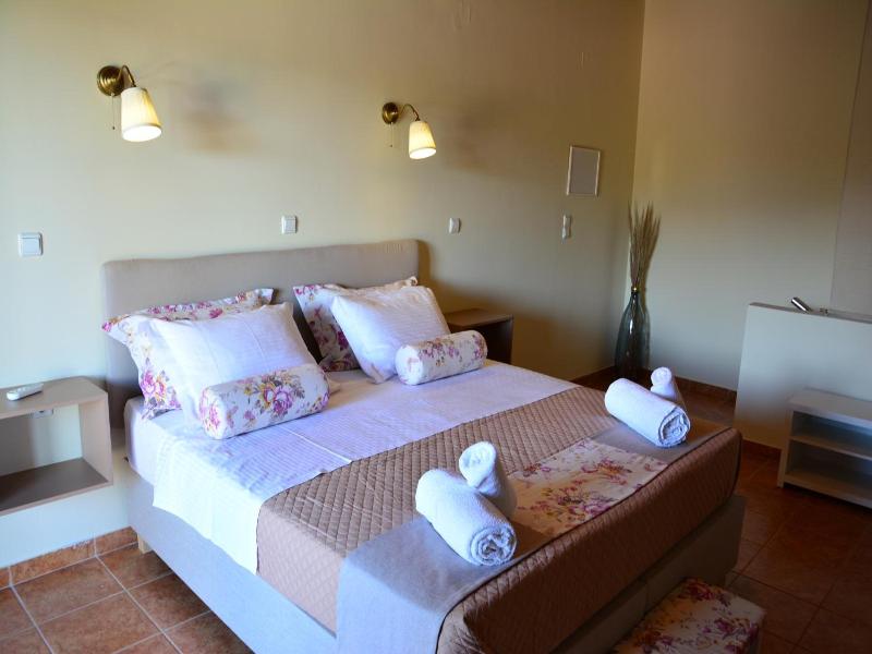 Villa Elianthos image