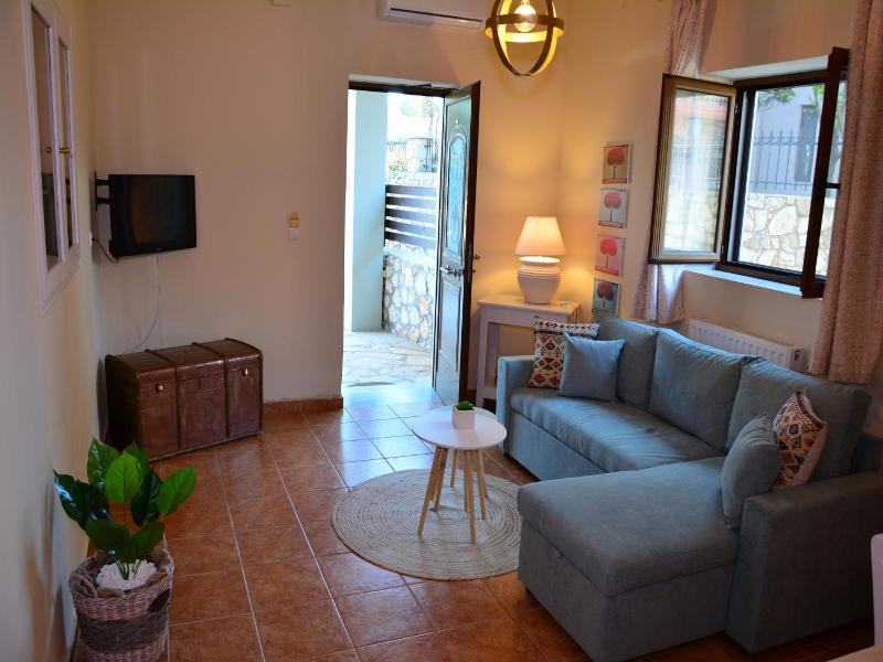 Villa Elianthos image