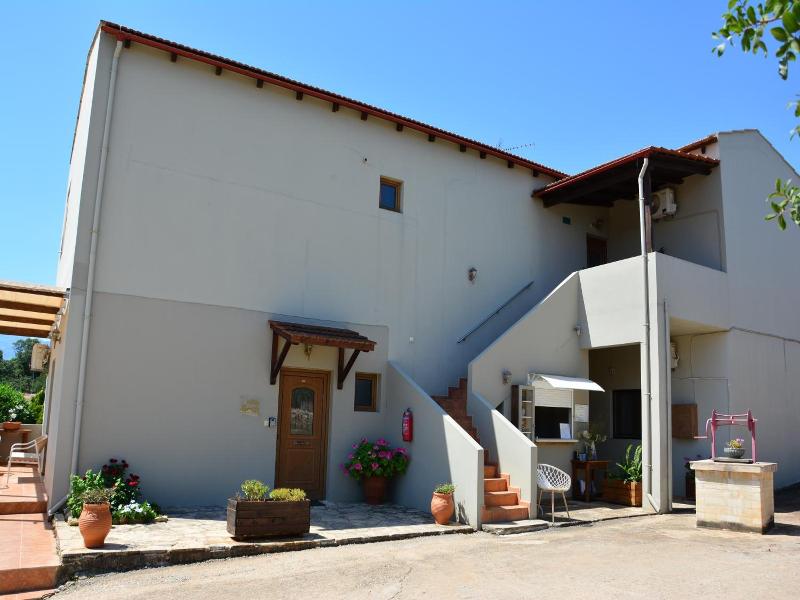 Villa Elianthos image