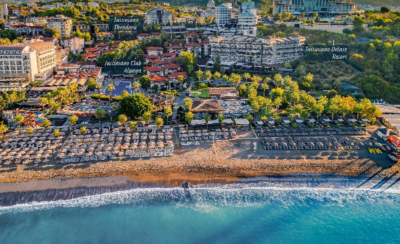 Justiniano Deluxe Resort Hotel