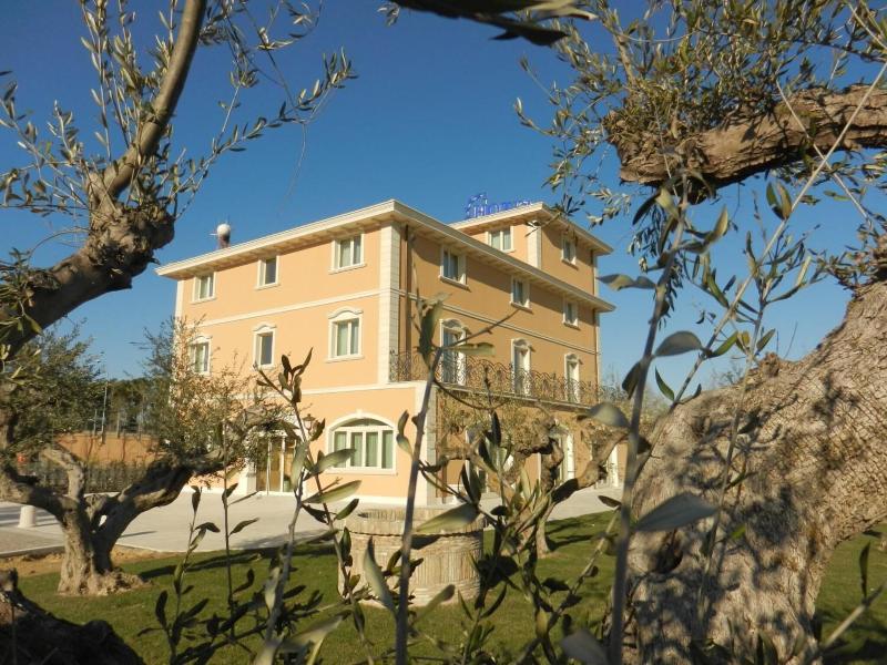 Villa Michelangelo image