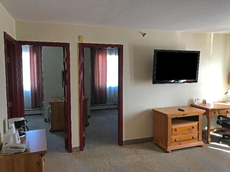 Americas Best Value Inn & Suites Anchorage Airport image
