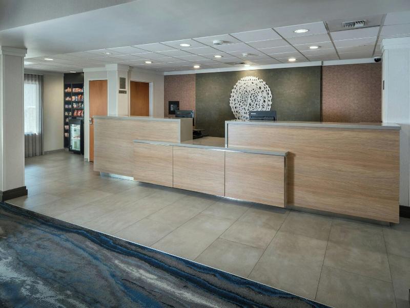 Fairfield Inn & Suites