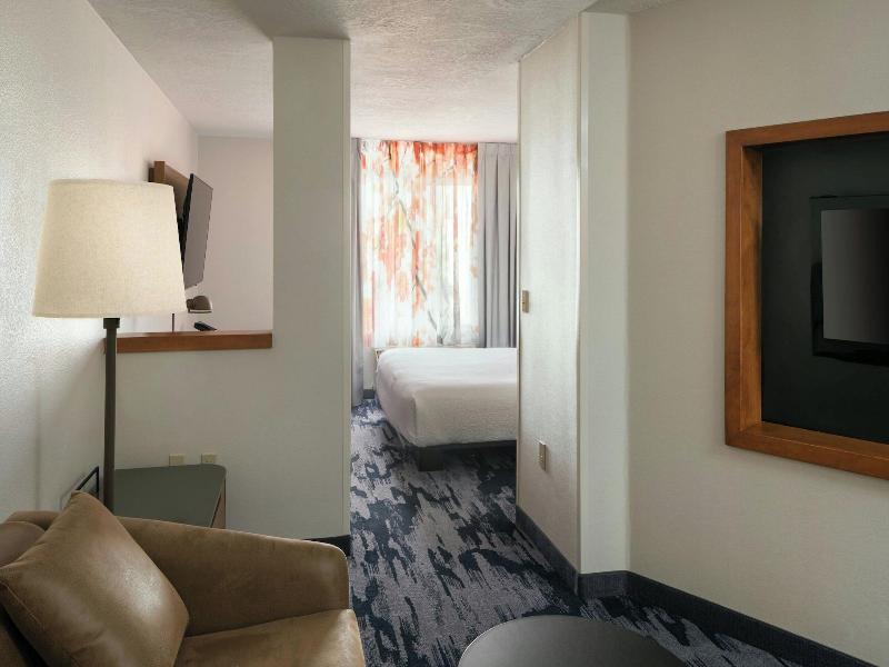 Fairfield Inn & Suites image