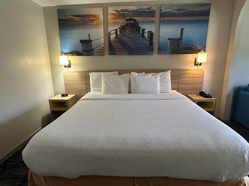 Days Inn & Suites by Wyndham Stockbridge Atlanta image