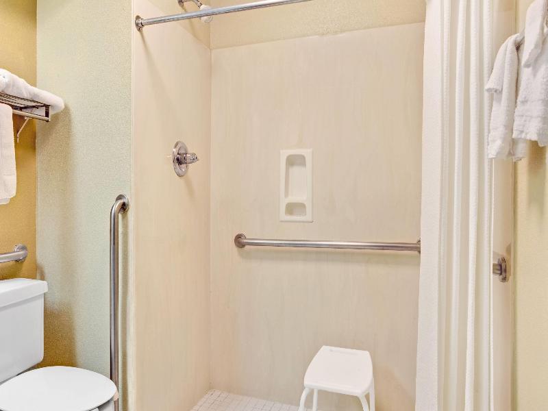 Days Inn & Suites by Wyndham Stockbridge Atlanta image